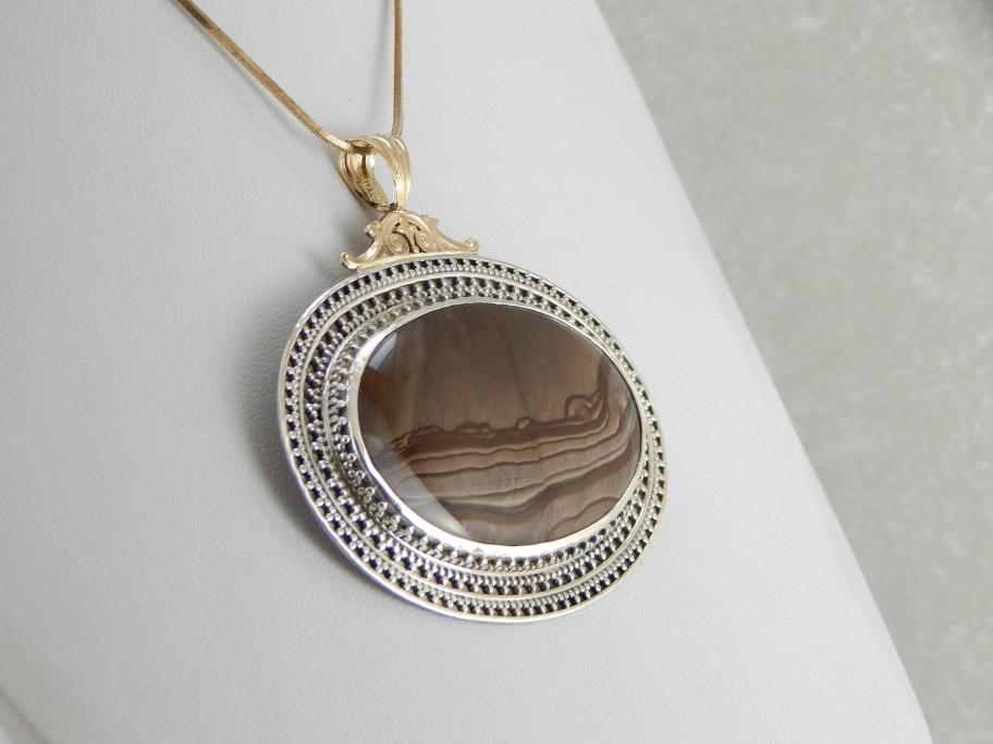 Jaspe raro y colgante de oro y ley hecho a mano, Biggs Jasper de Oregón