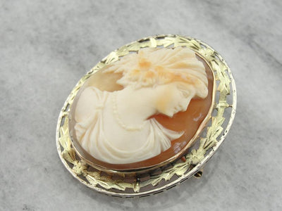 Art Nouveau Cameo Brooch with Green Gold Frame