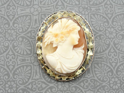 Art Nouveau Cameo Brooch with Green Gold Frame