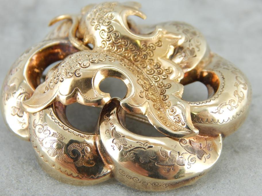 Botanical Themed Antique Victorian Brooch or Pendant in Yellow Gold