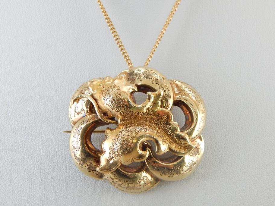Botanical Themed Antique Victorian Brooch or Pendant in Yellow Gold