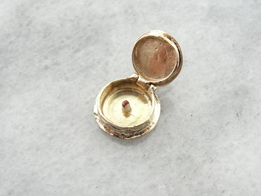 Birthday Cake Charm in Yellow Gold, Pretty Vintage Piece