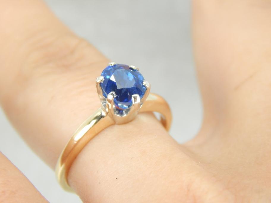 Classic Vintage Solitaire with Immaculate Ceylon Sapphire
