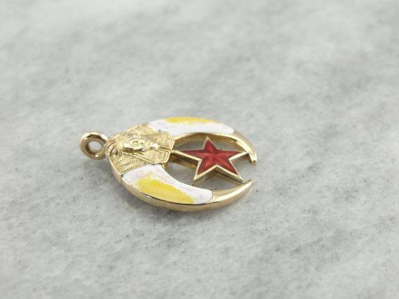 Retro Era Enameled Shriners Medallion