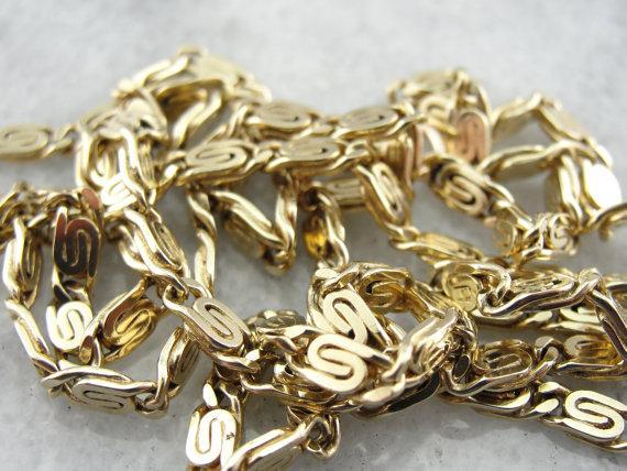 Unisex Yellow Gold Chain With Spiral Links